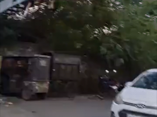 रायपुर में होटल कारोबारी के बेटे की पिटाई, VIDEO:थार से रैश ड्राइविंग कर बाइक सवारों को मारी टक्कर, खुद को ढेबर परिवार का बताया