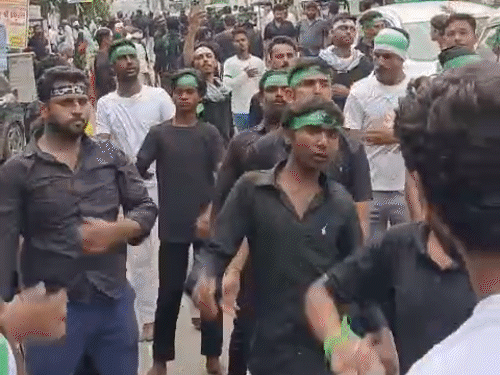 मुहर्रम पर या हुसैन के नारों संग निकला मातमी जुलूस:रायपुर में तात्यापारा से राजकुमार कॉलेज तक जाम, दुर्ग में भी कड़ी सुरक्षा