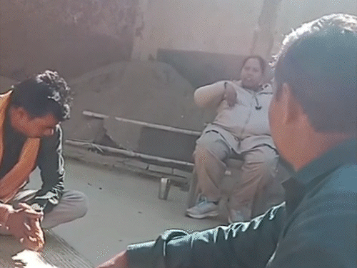डिप्टी-रेंजर बोलीं- शिकारियों ने फॉरेस्ट-गार्ड को 2 लाख दिए, VIDEO:कहा- मैं गाली खाई, बदनाम हुई, जंगली सुअर मारने वालों से वसूली
