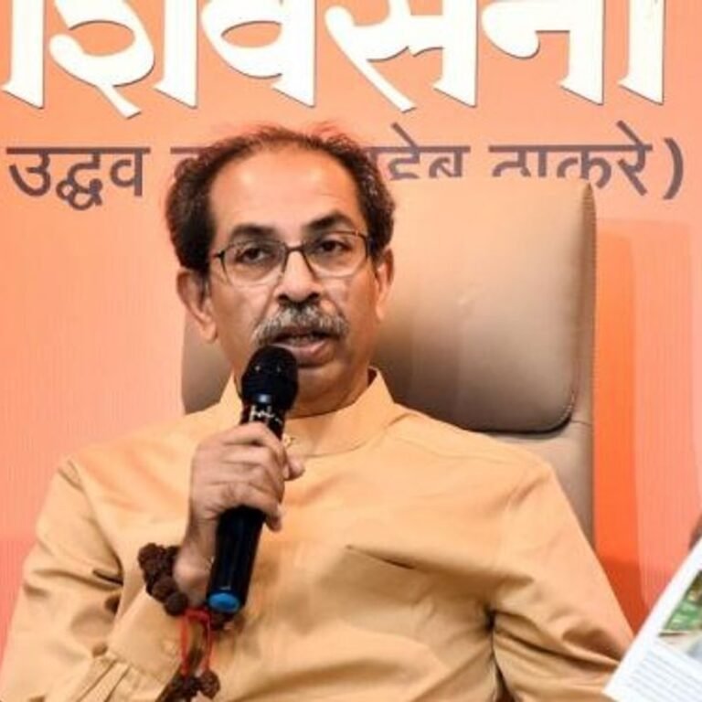 उद्धव ठाकरे की शिवसेना में टूट के अटकलें:शिंदे गुट के MLC का दावा- हमारे संपर्क में 7 सांसद; उद्धव बोले- जाना वाले खुशी-खुशी जाएं