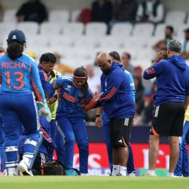 श्रेयंका पाटिल विमेंस टी-20 वर्ल्डकप से बाहर:नीदरलैंड के खिलाफ एंकल मुड़ा था; पिछले 2 साल में तीसरी बार चोटिल हुईं