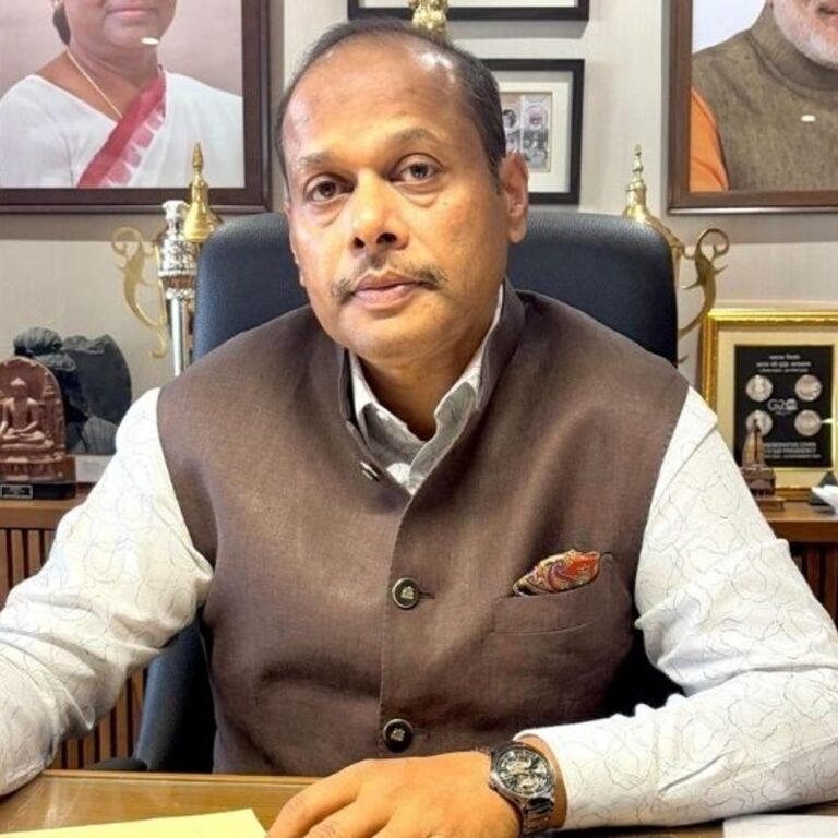 FATF के उपाध्यक्ष बने भारत सरकार के सचिव विवेक अग्रवाल:1994 बैच के IAS हैं; FATF दुनियाभर में मनी लॉन्ड्रिंग-आतंकी फंडिंग पर नजर रखने वाली संस्था