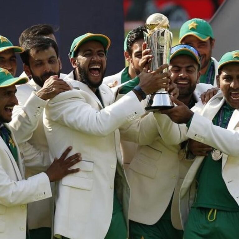 पाकिस्तानी टेस्ट प्लेयर्स की फीस दोगुनी होगी:ICC टूर्नामेंट जीतने पर 500% बोनस मिलेगा; महिला क्रिकेटर निदा ने वापसी का ऐलान किया