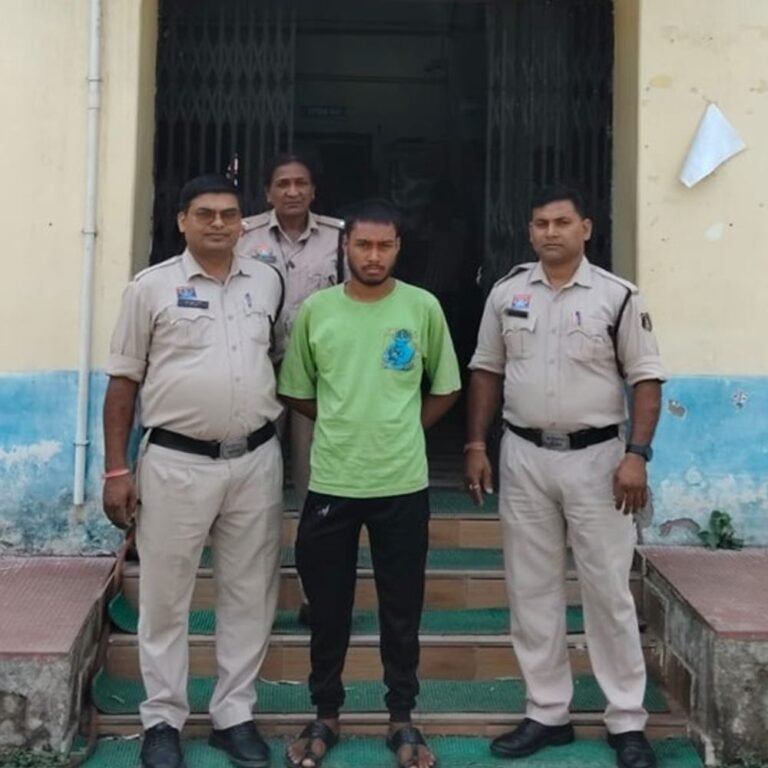 शादी का झांसा देकर नाबालिग छात्रा से रेप, युवक गिरफ्तार:सरगुजा में शादी से इनकार करने पर नाबालिग ने दर्ज कराई रिपोर्ट