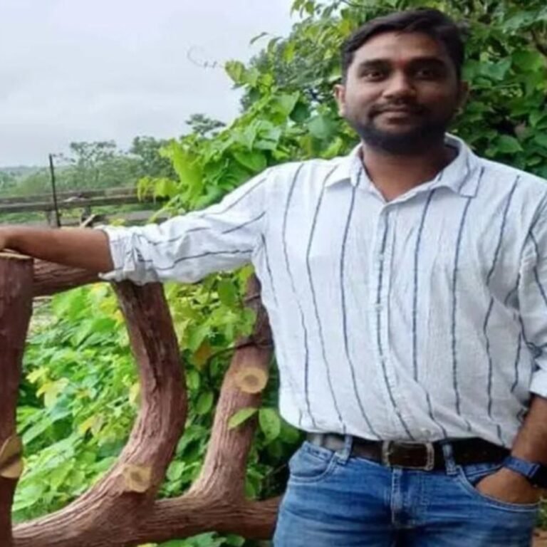 नायब तहसीलदार पर रेप केस दर्ज:युवती बोली-शादी का झांसा देकर होटल में संबंध बनाया, सोशल-मीडिया पर हुई थी दोस्ती, तलाश में जुटी पुलिस