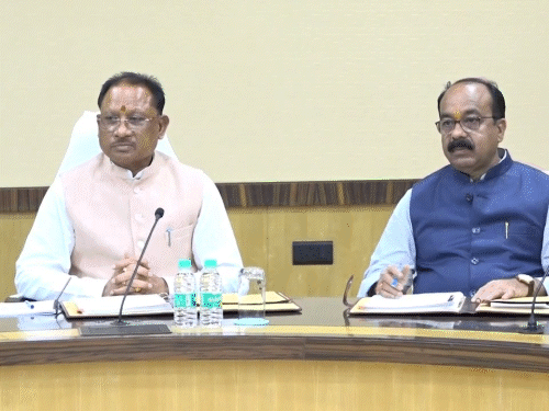 साय कैबिनेट की बैठक…मानसून सत्र के विधेयकों को मंजूरी:बिजली भुगतान की नई व्यवस्था, उद्योगों को बढ़ावा देने की तैयारी, बस्तर-फाइटर्स के नियमों में बदलाव