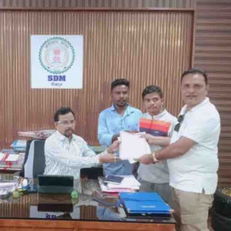 बीजापुर में शराब दुकानों पर ओवररेटिंग का आरोप:जेसीसी-जे ने राज्यपाल के नाम ज्ञापन सौंपा, अवैध बिक्री रोकने की मांग