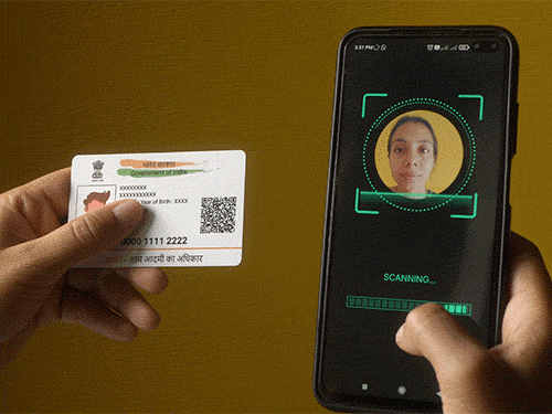 आधार कार्ड में ईमेल-ID अब घर बैठे अपडेट कर सकेंगे:आधार एप पर 6 महीने के लिए फ्री सर्विस शुरू, सेंटर जाने की जरूरत नहीं; जानें प्रोसेस