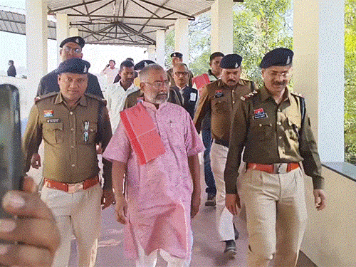 बलौदाबाजार हिंसा…अमित बघेल को सुप्रीम कोर्ट से मिली जमानत:3 महीने तक रायपुर में एंट्री पर रोक, हाईकोर्ट का आदेश सुप्रीम कोर्ट ने किया रद्द