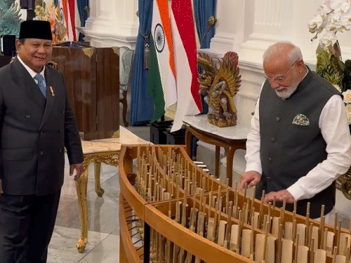 मोदी आज इंडोनेशिया के सबसे बड़े हिंदू मंदिर प्रम्बानन जाएंगे:यह एक हजार साल पुराना; शाम को 3 दिन के ऑस्ट्रेलिया दौरे पर रवाना होंगे पीएम