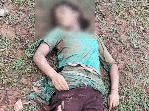 बलरामपुर में बिजली गिरने से मां-बेटी की मौत:घरों में घुटनों तक भरा पानी, अनाज-फर्नीचर भीगा, मध्य-दक्षिणी हिस्से में भारी बारिश का अलर्ट