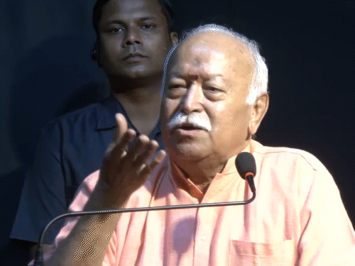 भागवत बोले-पांच महाद्वीपों के लोग RSS से ट्रेनिंग मांग रहे:दुनिया को भारत से सही रास्ता दिखाने की उम्मीद, लेकिन पहले हमें मजबूत बनना होगा