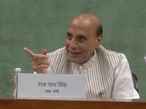 मानसून सत्र से पहले सर्वदलीय बैठक:विपक्षी सांसद 15 मिनट में बाहर निकले, फिर शामिल हुए; बागी सांसदों के मीटिंग में आने का विरोध