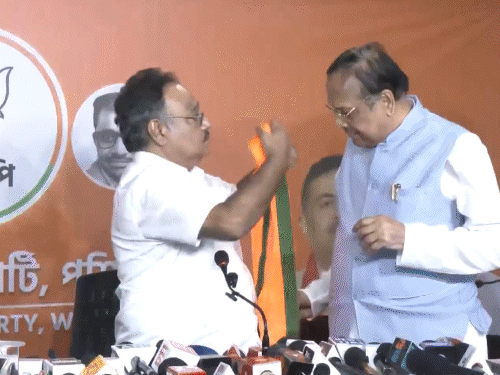 TMC के 3 पूर्व राज्यसभा सांसद भाजपा में शामिल:सुष्मिता, सुखेंदु और प्रकाश चिक ने विधानसभा चुनाव में हार के बाद इस्तीफा दिया था