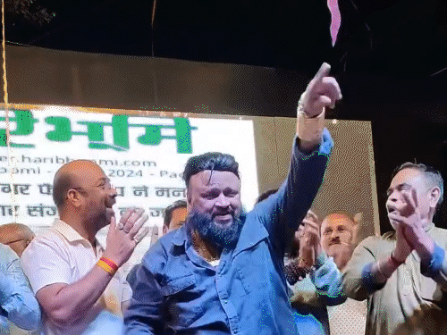 छत्तीसगढ़ में संजय दत्त का बर्थडे मनाने फैन पहुंचा हाईकोर्ट:पिछले साल सड़क पर जश्न मनाने पर हुए थे अरेस्ट; कोर्ट बोला- शहर से दूर मनाइए