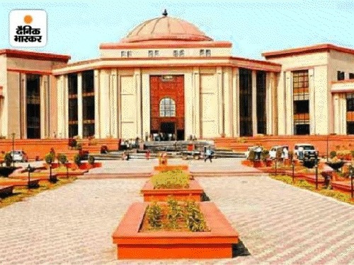 बिलासपुर में करंट से 3 मौतों पर हाईकोर्ट सख्त:CSPDCL के एमडी-ऊर्जा सचिव से मांगा शपथपत्र, कहा-खेतों की फेंसिंग में करंट से जा रही जान