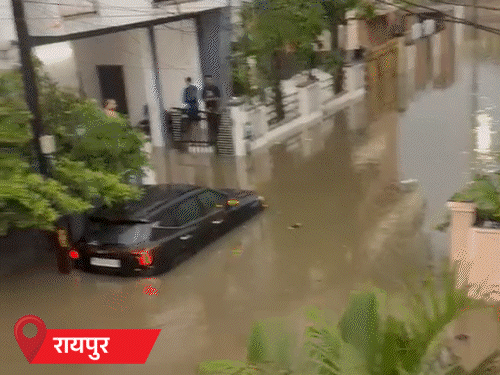 छत्तीसगढ़ में 48 घंटे से झमाझम बारिश:भिलाई-रायपुर में सड़कें बनीं तालाब, घरों में घुसा पानी; आज 8 जिलों में रेड अलर्ट