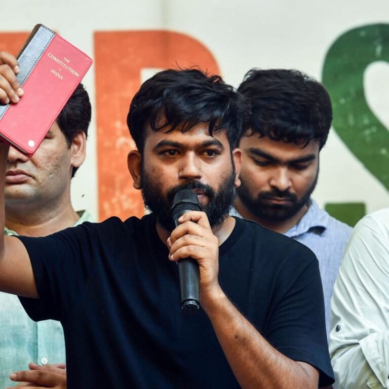 अभिजीत दीपके बोले- छात्रों पर पुलिस कार्रवाई तुरंत रोकें:वरना बड़ा आंदोनल होगा; बिहार-महाराष्ट्र के बाद बंगाल सरकार ने भी केस वापसी का ऐलान किया