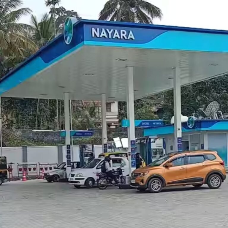 नायरा का पेट्रोल ₹5 और डीजल ₹3 सस्ता:भोपाल में एक लीटर पेट्रोल ₹120 और डीजल ₹103 का हुआ, कच्चा तेल सस्ता होना वजह