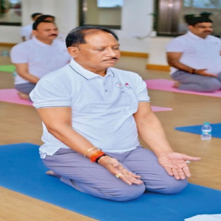 IIM नवा रायपुर में दो दिवसीय चिंतन शिविर का समापन:साय ने मंत्रियों संग की योग से दिन की शुरुआत; कहा- स्वस्थ शरीर और शांत मन से ही सुशासन