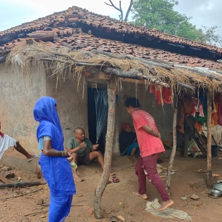 सरगुजा में डिलीवरी के दौरान मां-बच्चे की मौत:खून की कमी थी, घर में ही डिलीवरी, स्वास्थ्य विभाग ने अस्पताल ले जाने दी थी सलाह