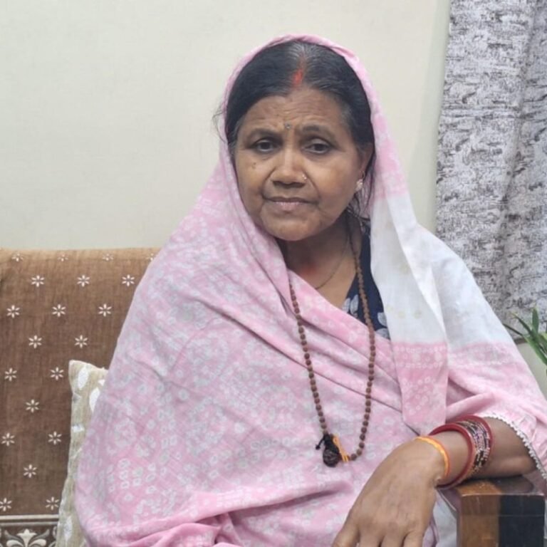 देवकीनंदन ठाकुर की भागवत कथा में चोर गिरोह सक्रिय:कलश-यात्रा में 5 महिलाओं के गले से सोने की चेन पार;पीड़ित बोली- महिला गैंग का हाथ