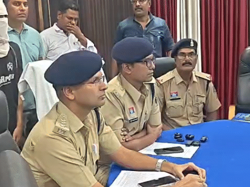 कांग्रेस नेता मर्डर केस, 3 नाबालिग समेत 4 आरोपी अरेस्ट:रास्ता पूछा तो लूटने पीछा किया, सुनसान जगह देखकर हमला; राहगीरों को बनाते थे निशाना