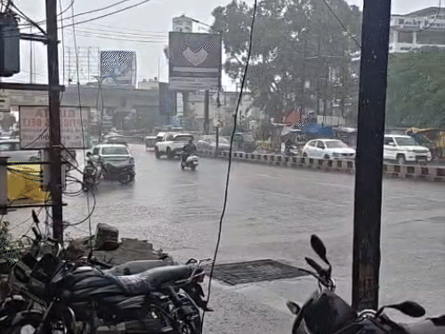 अगले 3 दिन झमाझम बरसेगा पानी:उत्तर छत्तीसगढ़ में भारी बारिश की चेतावनी, 8 अगस्त से एक्टिविटी में आएगी कमी