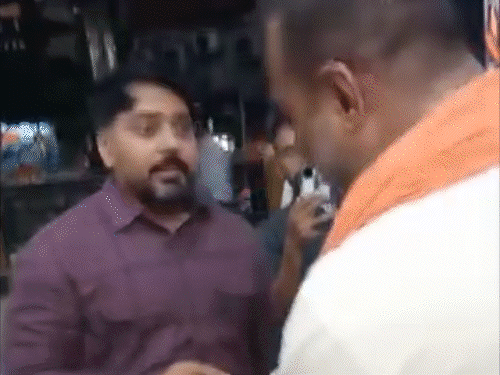 कमिश्नर से दुकानदार बोला- मंत्री और मेयर तक मेरी पहुंच:आधा शहर निगम में घुसवाने का पावर है; गंदगी मिलने पर लगाया था फाइन