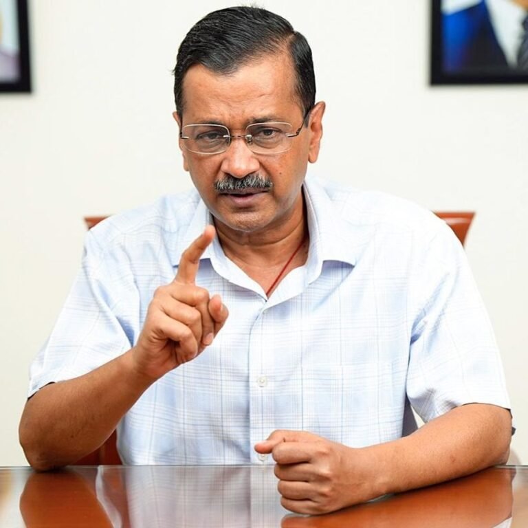 केजरीवाल का दावा- उनका इंस्टाग्राम अकाउंट भारत में प्रतिबंधित:मेटा से जवाब मांगा; कहा- कंपनी सरकार के सामने घुटने न टेके