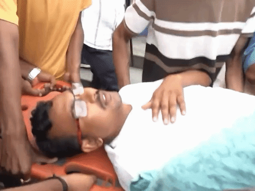 झारखंड में अनशन कर रहे छात्र की तबीयत बिगड़ी:बोले- JPSC परीक्षा रद्द हो; राहुल गांधी ने प्रदर्शनकारियों से बात की, कहा- कांग्रेस आपके साथ