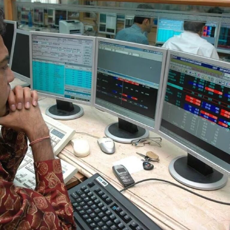भारतीय शेयर बाजार में 4 महीने बाद लौटे विदेशी निवेशक:जुलाई में ₹20,200 करोड़ की खरीदारी की; बेहतर वैल्युएशन और कॉरपोरेट कमाई का असर